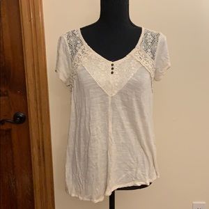 ⭐️3 for $15 Size M Hippie Rose t-shirt.
